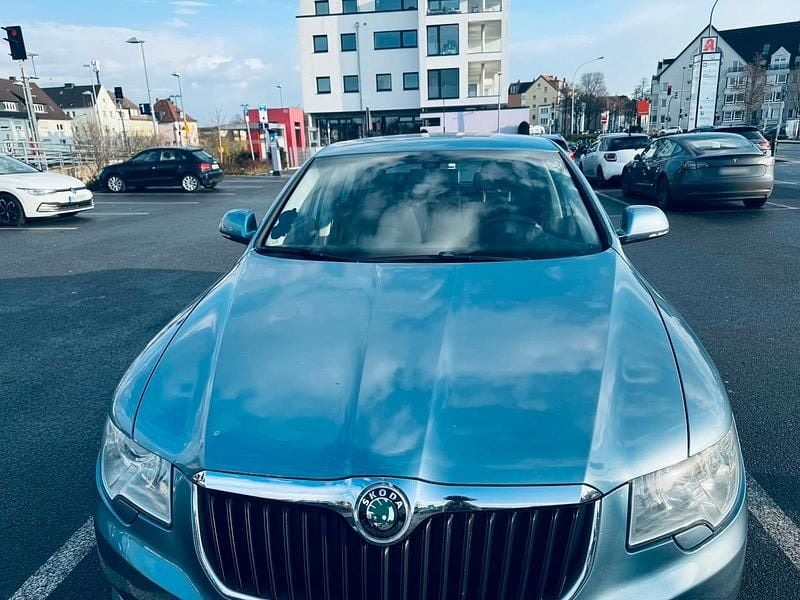 Gebraucht Skoda Superb 160 PS (117 kW) 2008 Blau Limousine