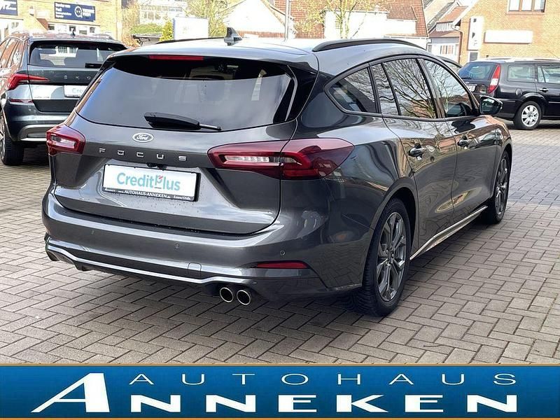 Gebraucht Ford Focus ST-Line 155 PS (114 kW) 2024 Grau Limousine