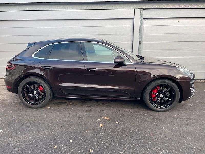 Gebraucht Porsche Macan Turbo 400 PS (294 kW) 2015 Braun SUV