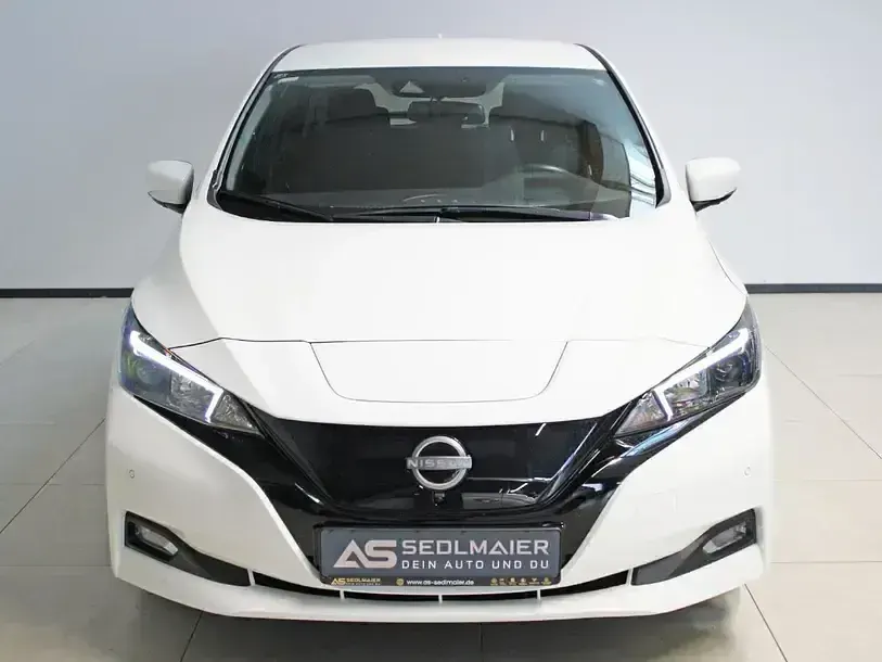Gebraucht Nissan Leaf N-Connecta 110 kW (150 PS) 2023 Weiß Kleinwagen
