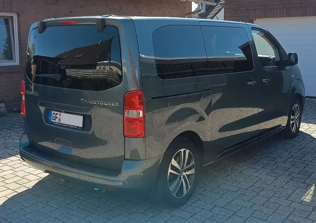 Gebraucht Citroën Spacetourer 179 PS (131 kW) 2024 Grün Van / Kleinbus
