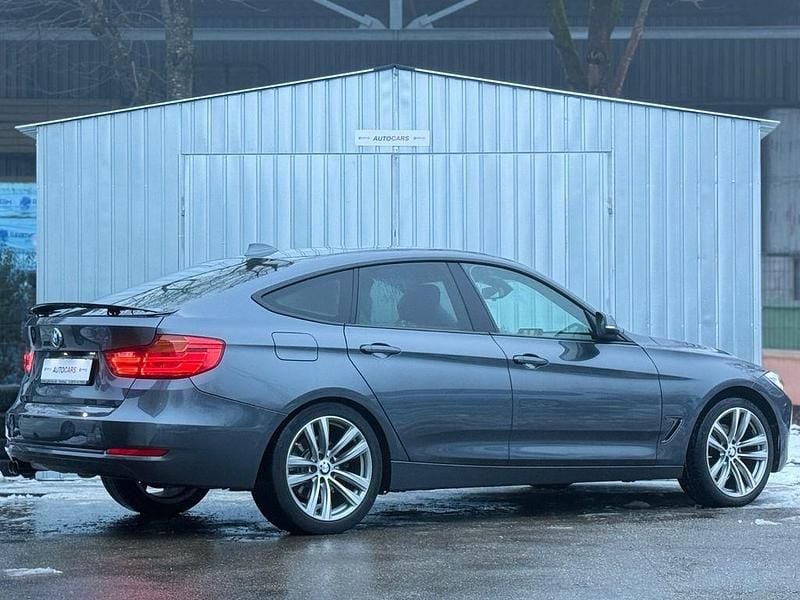 Gebraucht BMW 330 Performance 258 PS (189 kW) 2016 Grau SUV