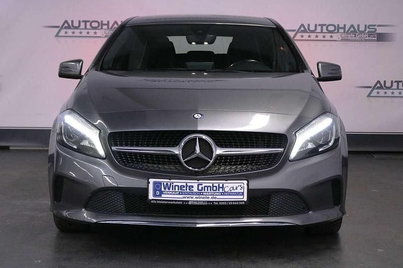 Gebraucht Mercedes A200 136 PS (100 kW) 2015 Mountaingrau  met. Kleinwagen