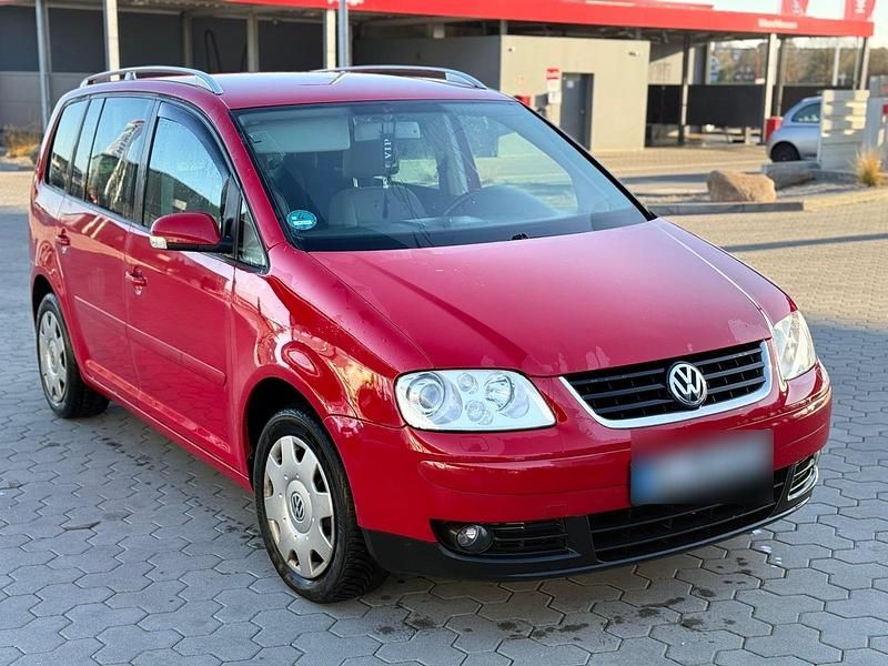 Gebraucht VW Touran 140 PS (102 kW) 2005 Rot Van / Kleinbus