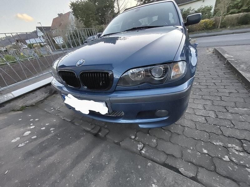 Gebraucht BMW 318 M Sport 143 PS (105 kW) 2003 Blau Limousine
