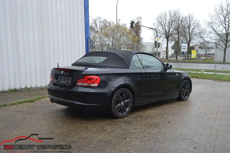 Gebraucht BMW 120 Cabriolet Advantage 177 PS (130 kW) 2011 Schwarz Cabrio