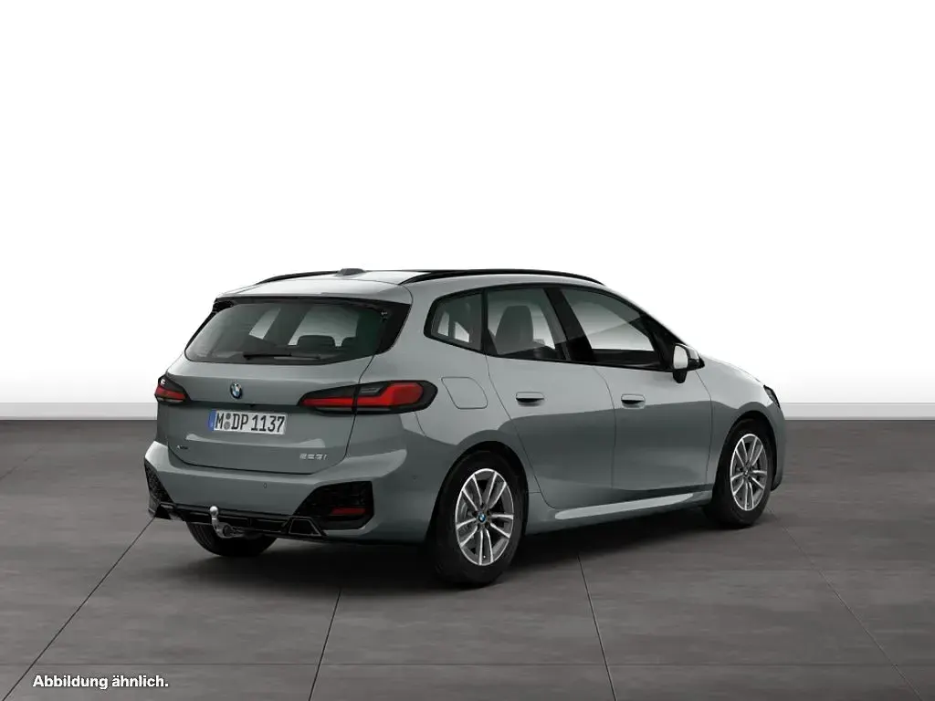 Gebraucht BMW 223 Active Tourer 204 PS (150 kW) 2025 Skyscraper grau metallic Van / Kleinbus