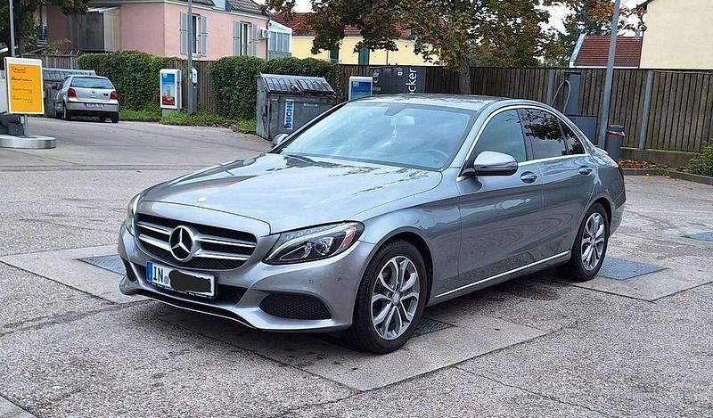 Grau Gebraucht 2015 Mercedes C220 Limousine | 15.999 € (Fairer Preis) - Bild 1/4