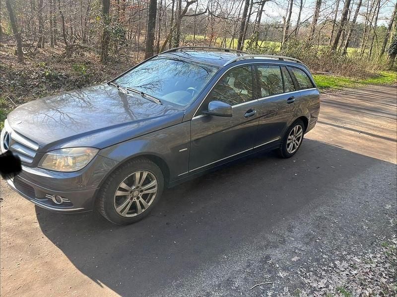 Gebraucht Mercedes C220 170 PS (125 kW) 2009 Grau Limousine