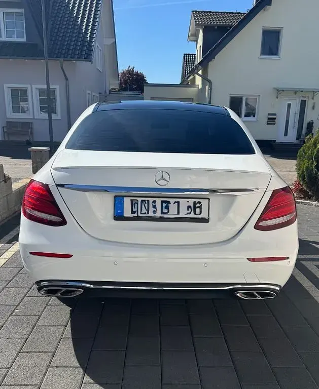 Second-hand Mercedes E200 184 CP (135 kW) 2018 Berlinǎ
