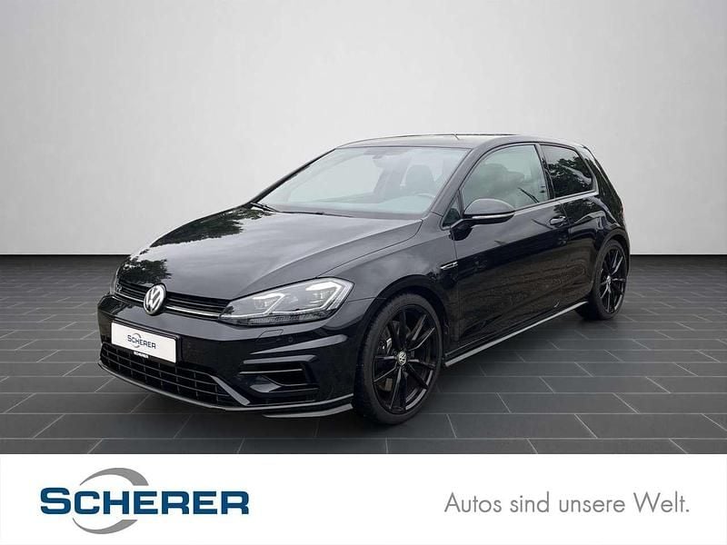 Deep black perleffekt (metallic) Gebraucht 2017 VW Golf VII Sportline Limousine | 24.195 € (Fairer Preis) - Bild 1/4