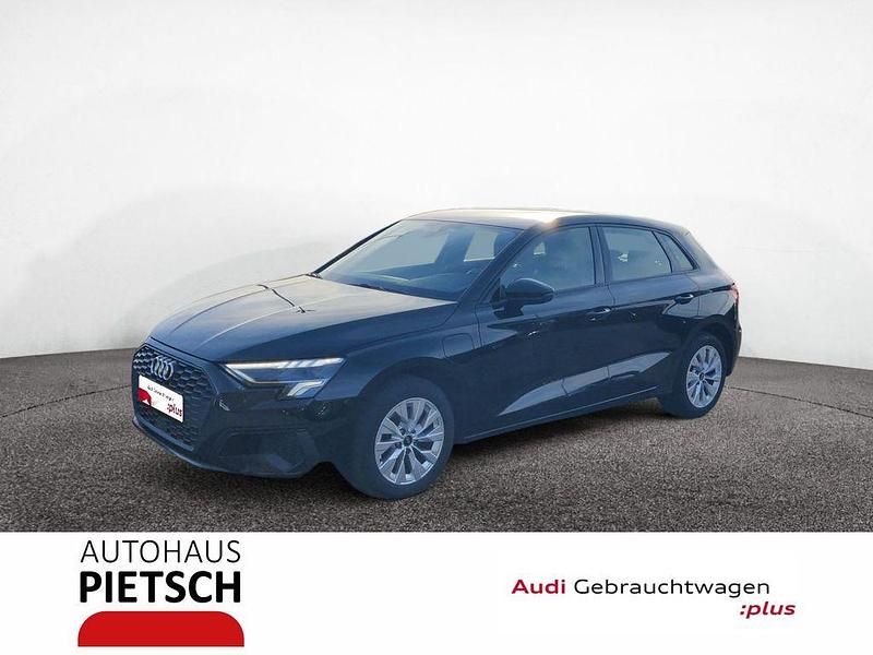 Schwarz Gebraucht 2022 Audi A3 Sportback e-tron Performance Kleinwagen | 25.730 € (Teuer) - Bild 1/4