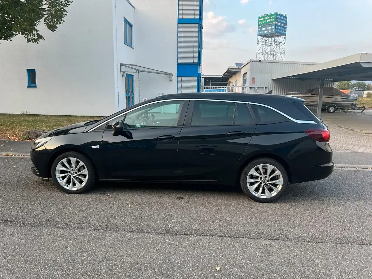 Gebraucht Opel Astra Business 136 PS (100 kW) 2018 Schwarz Kombi
