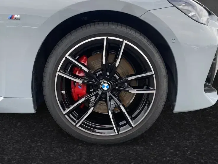Gebraucht BMW M240i M Sport 374 PS (275 kW) 2025 Brooklyn grau Coupé