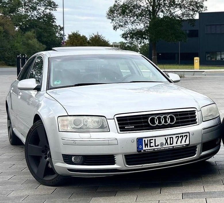 Silber Gebraucht 2004 Audi A8 Limousine | 4.499 € (Superpreis) - Bild 1/4