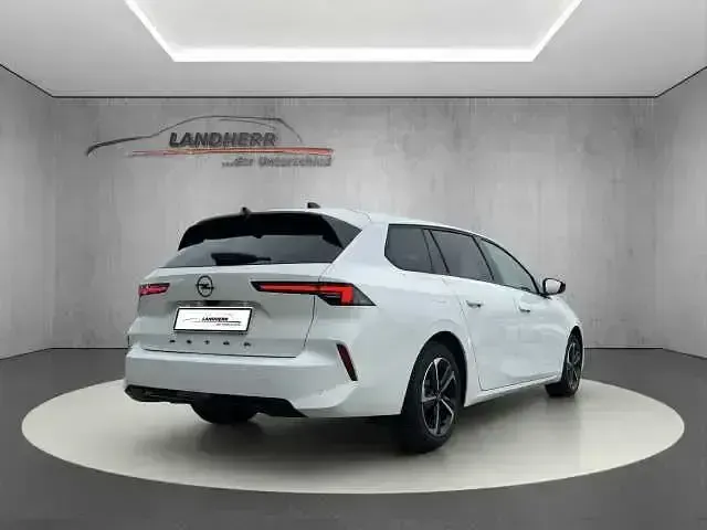 Używany Opel Astra 2024 Biały Hatchback