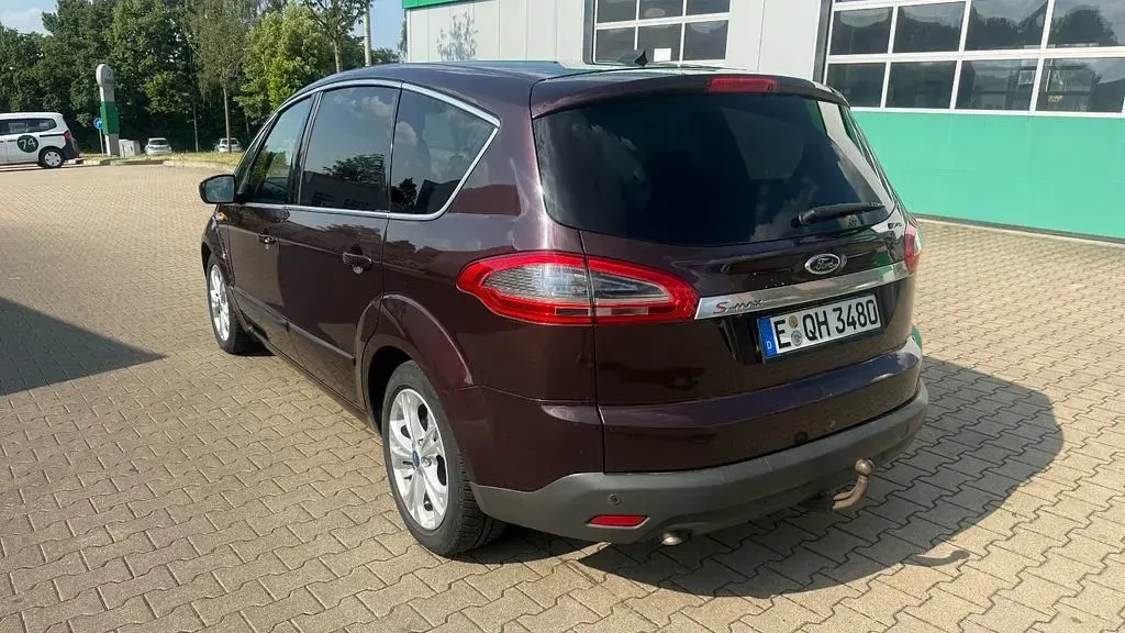 Gebraucht Ford S-MAX Titanium S 140 PS (102 kW) 2011 Rot Van / Kleinbus