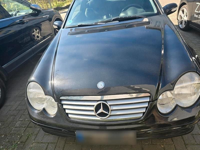 Gebraucht Mercedes C220 150 PS (110 kW) 2004 Schwarz Coupé