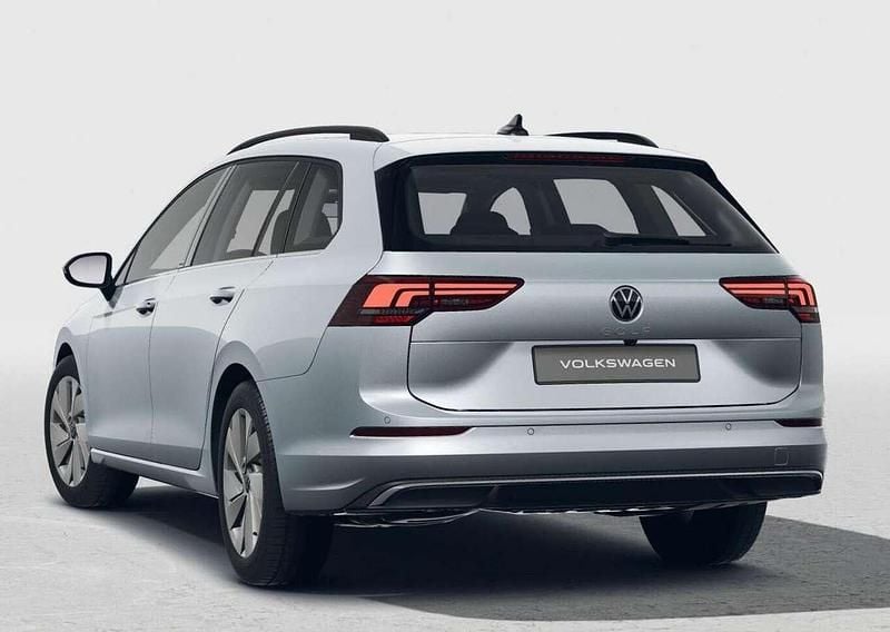 Neu VW Golf VIII Style 150 PS (110 kW) 2025 Crystal ice blue metallic Kombi