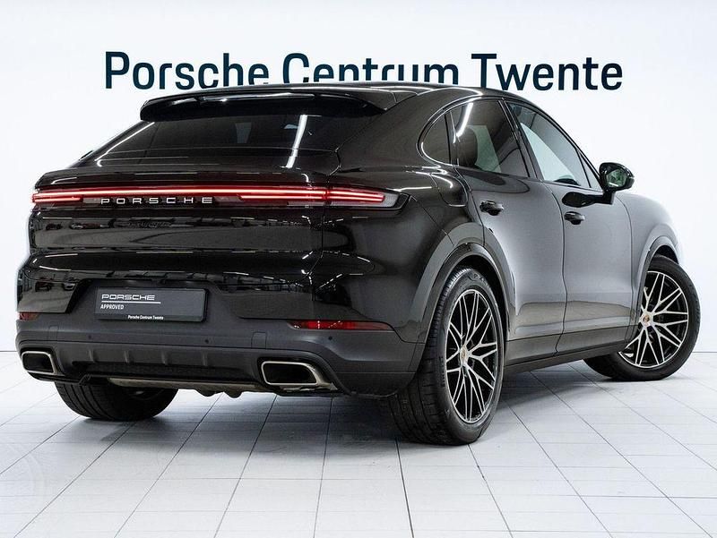 Gebraucht Porsche Cayenne 470 PS (345 kW) 2024 Schwarz SUV