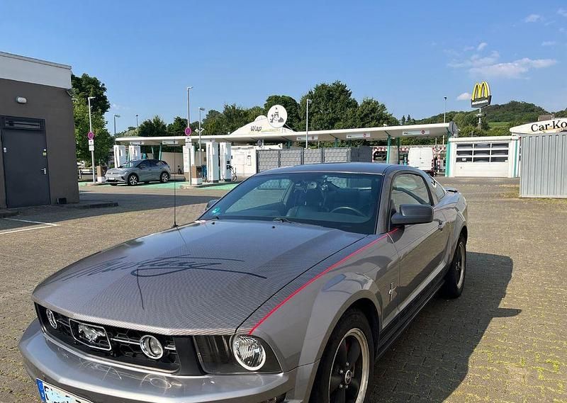 Grau Gebraucht 2007 Ford Mustang Premium Coupé | 12.900 € - Bild 1/4