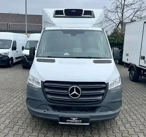 Używany Mercedes Sprinter 143 KM (105 kW) 2021 Biały Van
