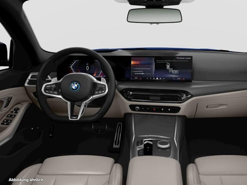 Gebraucht BMW 330e M Sport 292 PS (214 kW) 2025 Blau Kombi