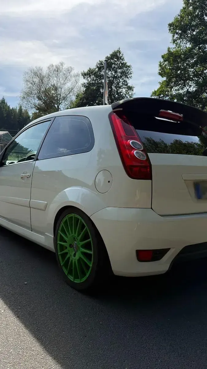 Gebraucht Ford Fiesta ST 150 PS (110 kW) 2006 Blau Kleinwagen