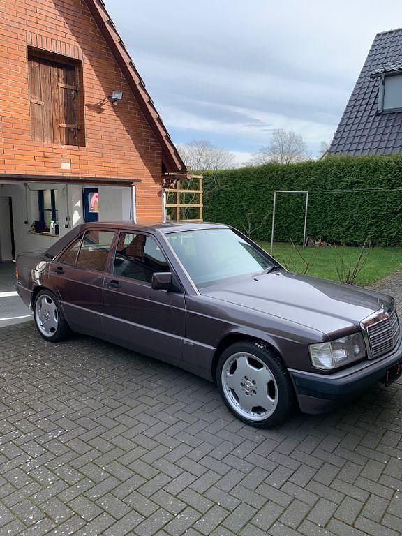 Gebraucht 1991 Mercedes 190 Limousine | 14.990 € - Bild 1/4