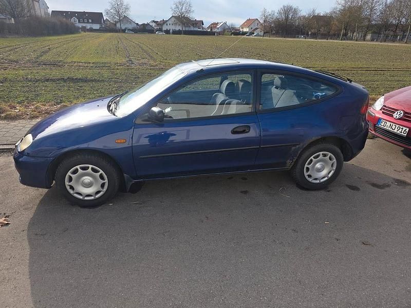 Gebraucht Mazda 323C 114 PS (83 kW) 1995 Blau Limousine