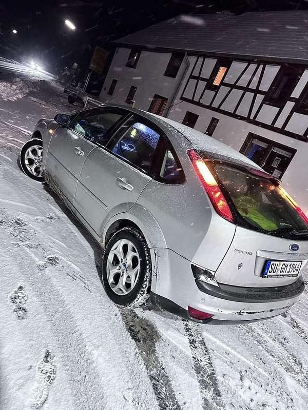 Gebraucht 2007 Ford Focus Limousine | 2.700 € (Teuer) - Bild 1/4