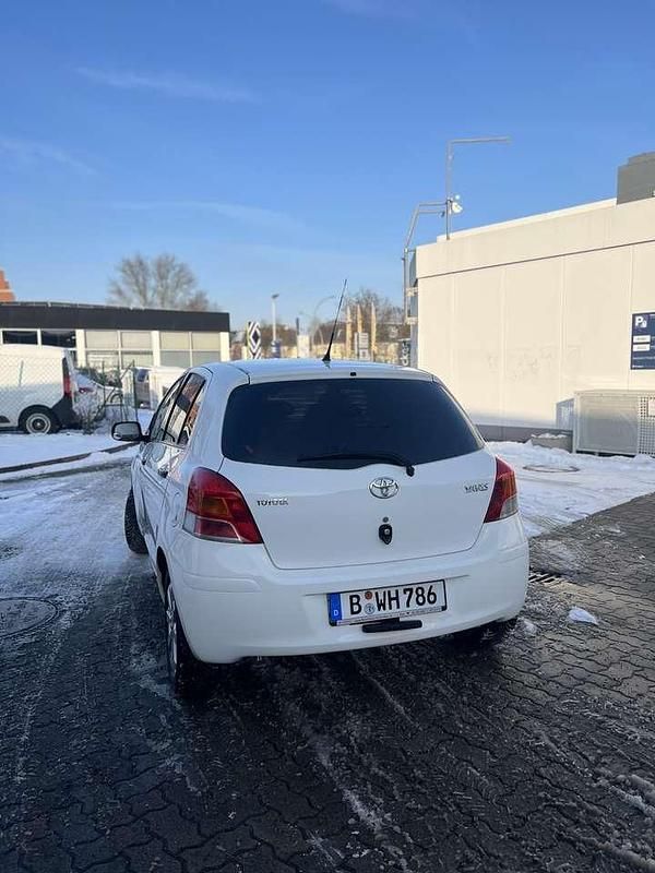 Gebraucht Toyota Yaris 86 PS (63 kW) 2010 Kombi
