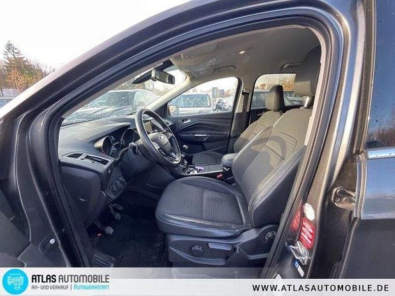 Gebraucht Ford Kuga Titanium 150 PS (110 kW) 2019 Grau SUV