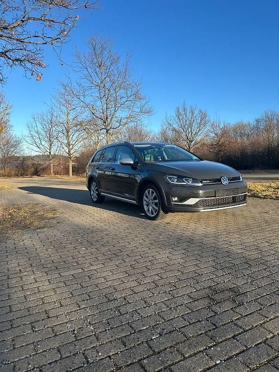 Gebraucht VW Golf Alltrack 184 PS (135 kW) 2017 Grau Kombi