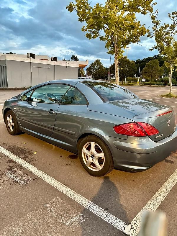 Grau Gebraucht 2004 Peugeot 307 CC Cabrio | 3.650 € (Teuer) - Bild 1/3