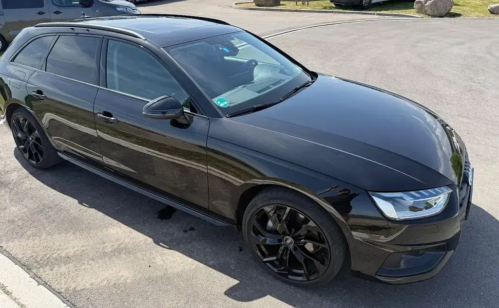 Gebraucht Audi A4 Advanced 190 PS (139 kW) 2020 Schwarz Kombi