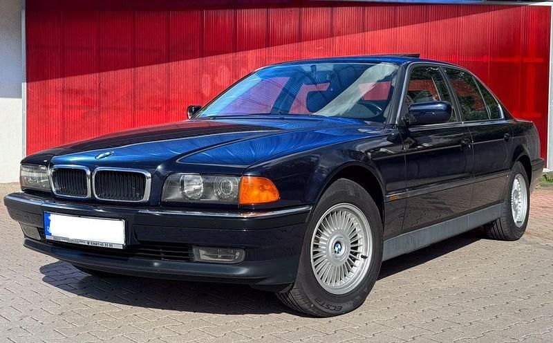Blau Gebraucht 1997 BMW 728 Limousine | 12.990 € (Teuer) - Bild 1/4