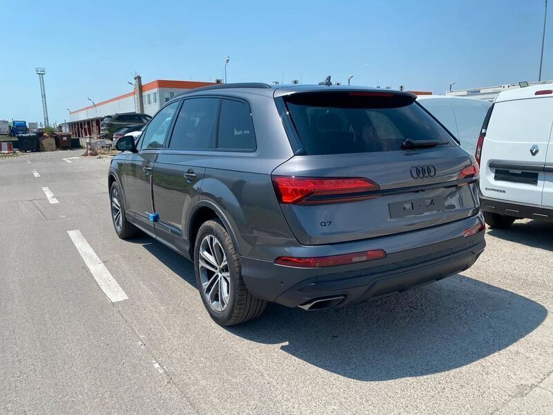 Gebraucht Audi Q7 340 PS (250 kW) 2024 Grau SUV