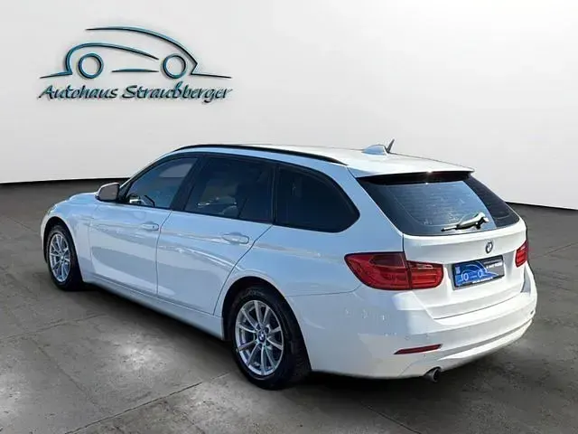 Gebraucht BMW 318 Sport Line 143 PS (105 kW) 2012 Weißkeine angabe Kombi