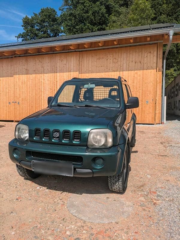 Grün Gebraucht 2005 Suzuki Jimny SUV | 6.000 € (Fairer Preis) - Bild 1/4