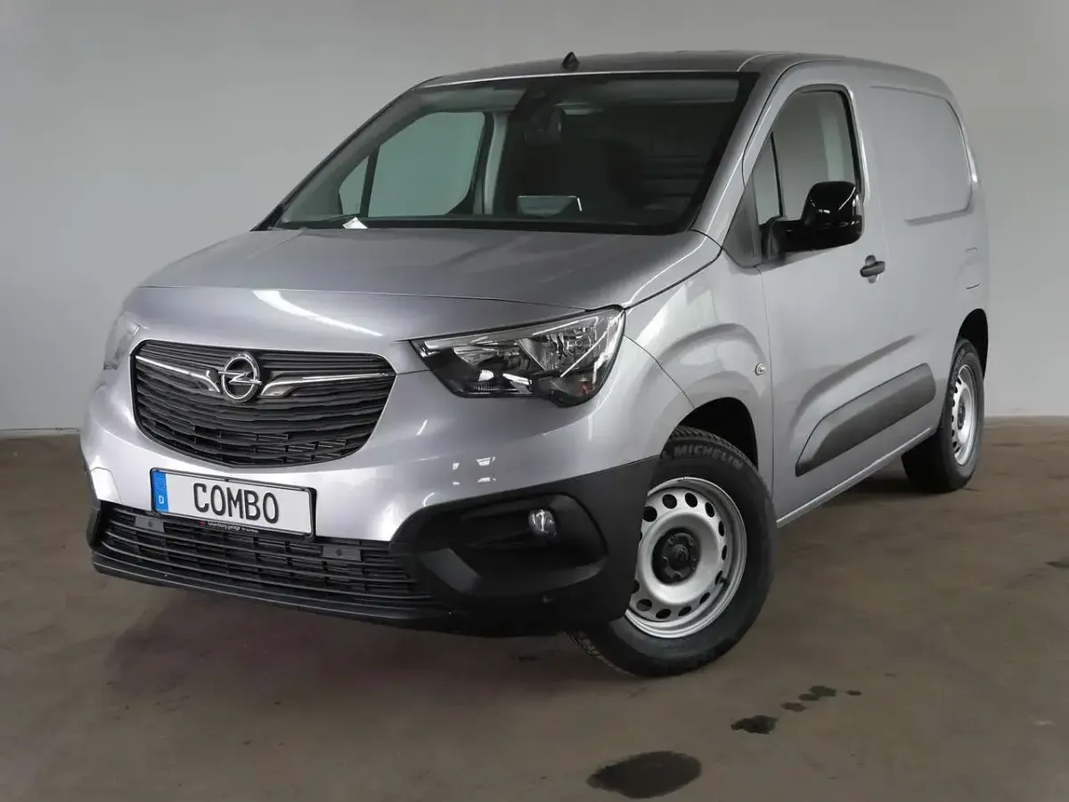Gebraucht Opel Combo-e Life 100 kW (136 PS) 2024 Quarz silber Van / Kleinbus