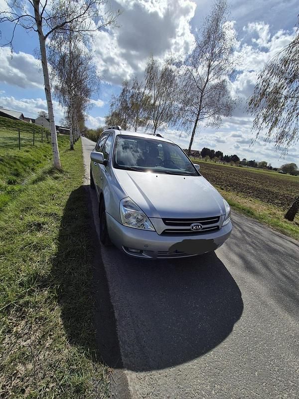 Gebraucht Kia Carnival EX 185 PS (136 kW) 2007 Silber Van / Kleinbus
