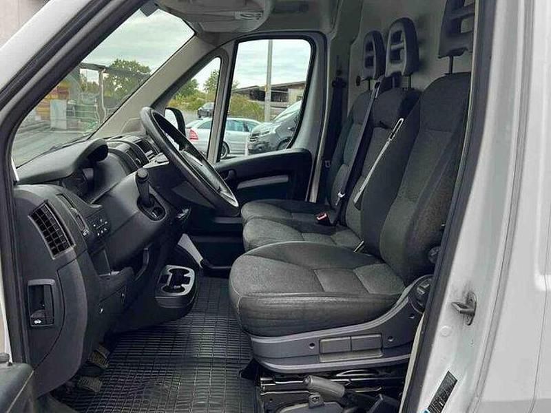 Weiss Gebraucht 2020 Fiat Ducato Van | 11.293 € - Bild 1/4