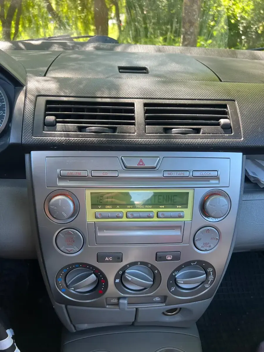 Gebraucht Mazda 2 75 PS (55 kW) 2004 Rot Kleinwagen