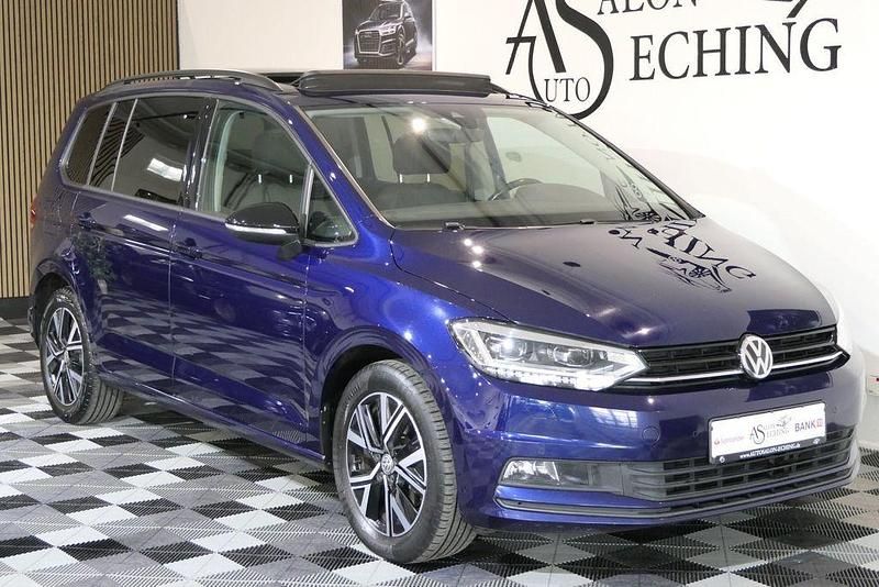 Gebraucht VW Touran Highline 150 PS (110 kW) 2020 Blau Van / Kleinbus