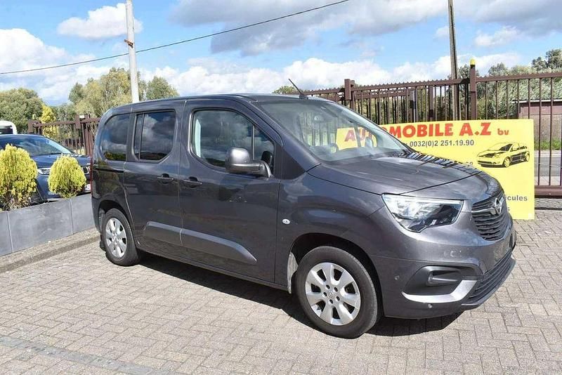 Grau Gebraucht 2020 Opel Combo Life Van / Kleinbus | 17.999 € (Guter Preis) - Bild 1/4
