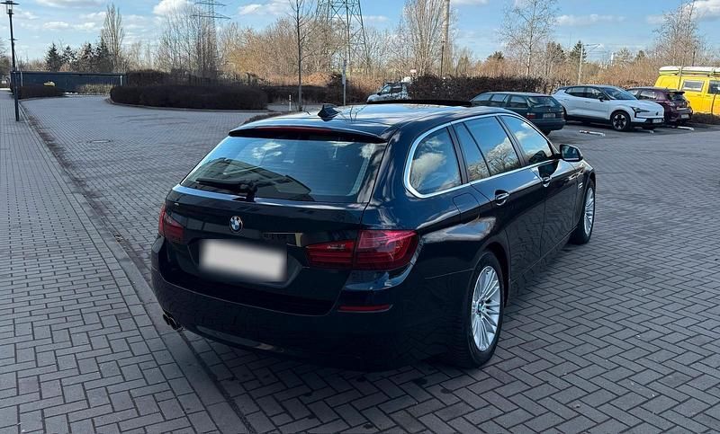 Gebraucht BMW 530 258 PS (189 kW) 2015 Kombi