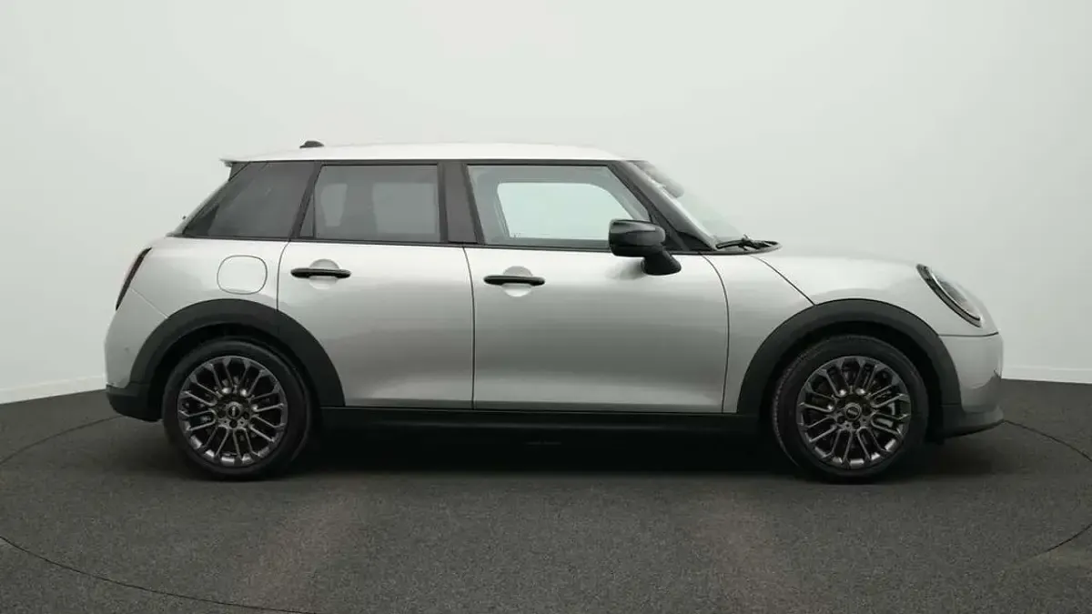Gebraucht Mini Cooper S Classic 204 PS (150 kW) 2024 Grau Kleinwagen