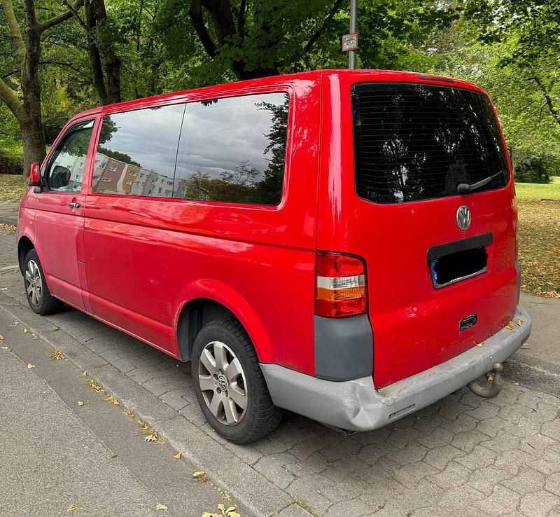 Rot Gebraucht 2006 VW T5 Van | 4.650 € (Etwas zu teuer) - Bild 1/4