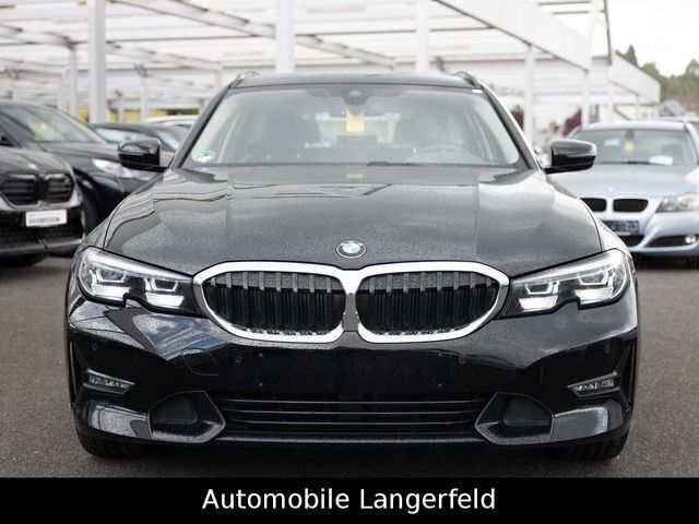 Schwarz Gebraucht 2021 BMW 318 Sport Line Kombi | 22.400 € (Guter Preis) - Bild 1/4